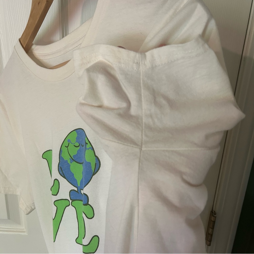 United By Blue Big LOVE Tee Earth Cream Graphic Crewneck T-Shirt | All-Gender M - Picture 7 of 11
